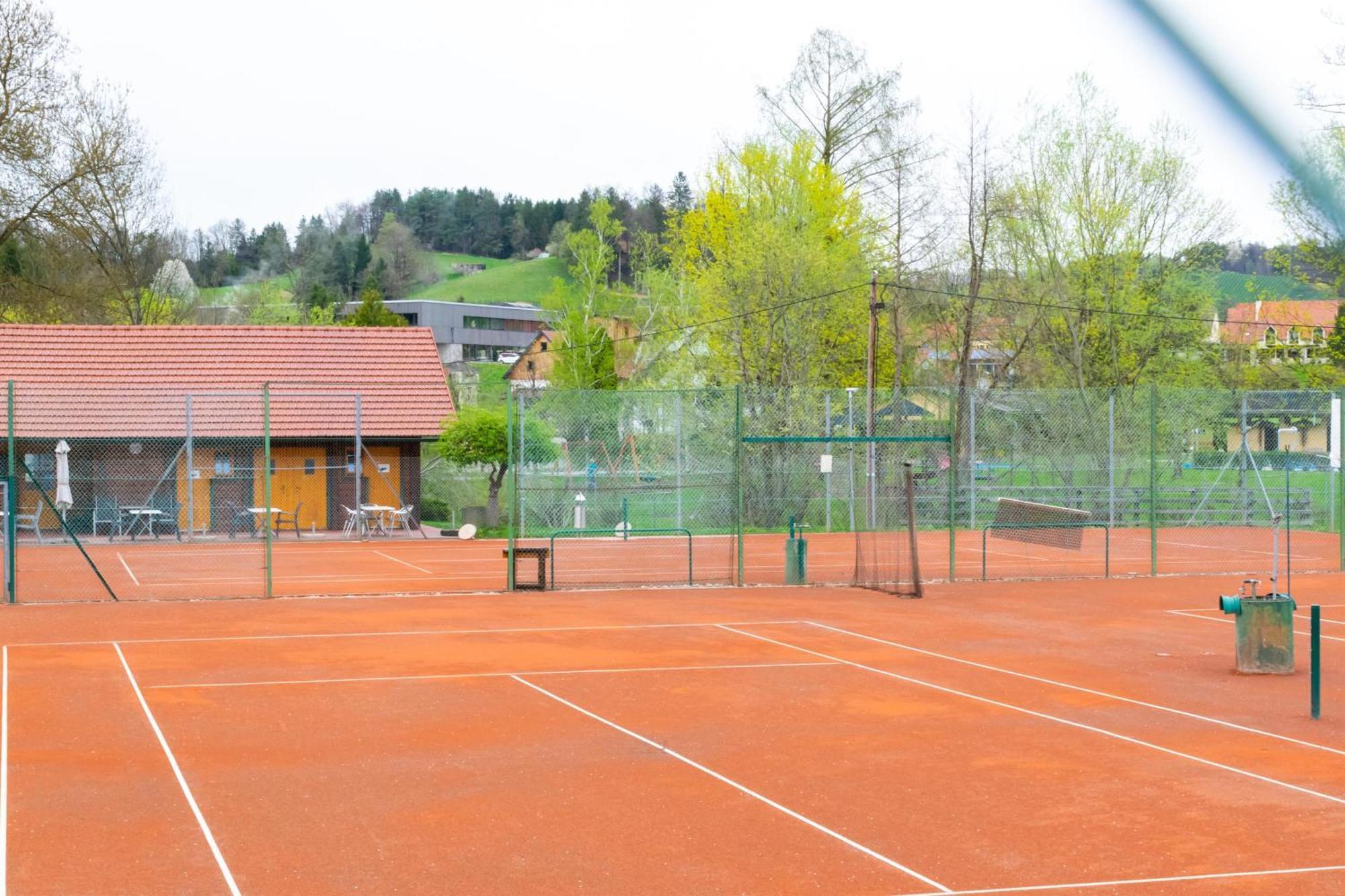 Ferienwohnung Am Freibad Leutschach Dış mekan fotoğraf